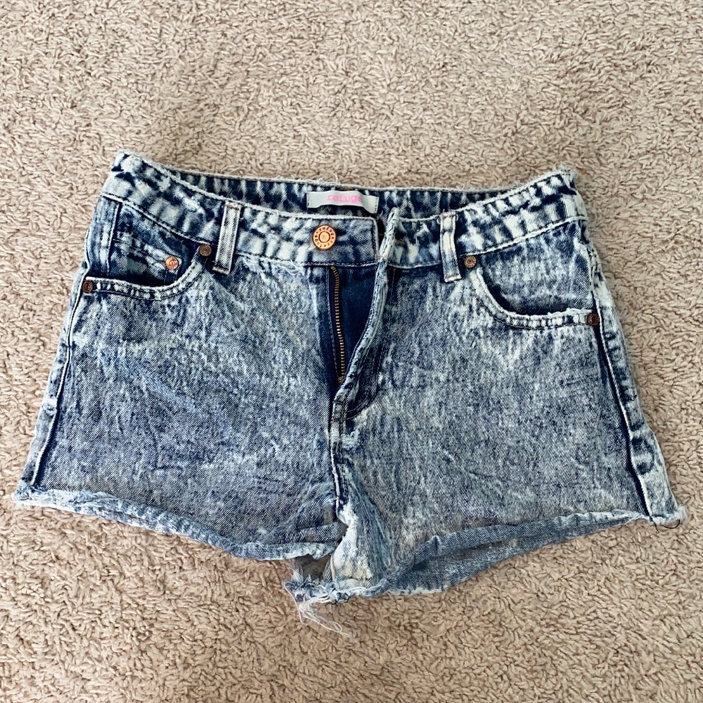 acid wash jean shorts